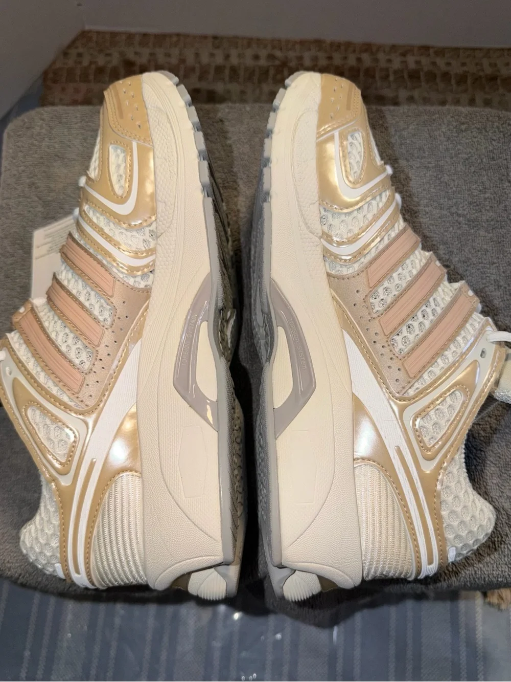 Breathable Open Mesh Size 9.5 NWT Adidas Adistar Control 5 W Sneakers